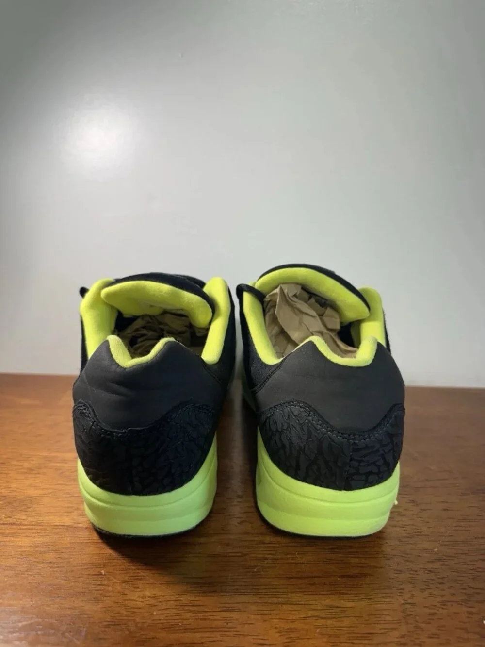 Air Jordan CMFT Viz Air 11 GS 6.5Y Black Volt 428833-002 Vintage